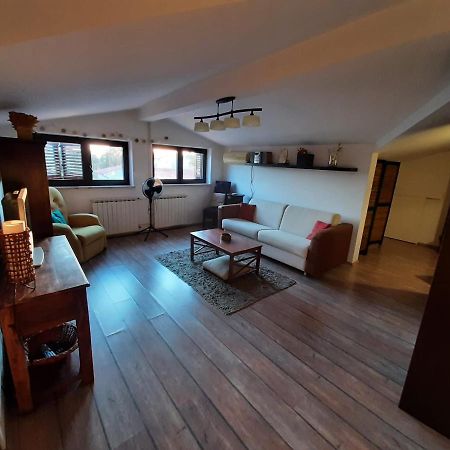 Nice, Cosy Studio Apartment With Shared Outdoor Pool Banjole Exterior foto